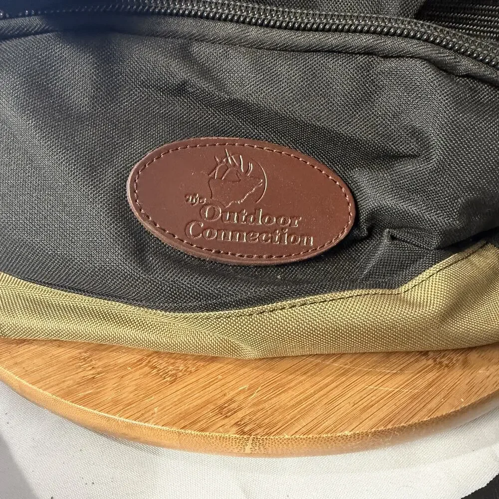 The outdoor connection BGRNG1-28110 Bag Range Deluxe Tan/Black